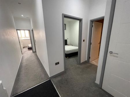 St. Sepulchre Gate - Photo 4