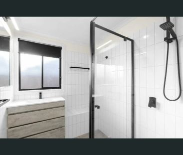 “Charming Family Home in Avondale Heights” - Photo 4