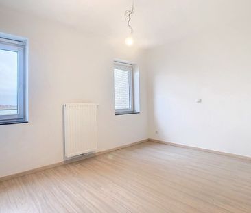Recente woning te huur met 3 slaapkamers , tuin, garage en 2 parkee... - Photo 5