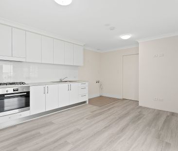 Effortless Living&comma; Opposite Kurnell Beach - Photo 2