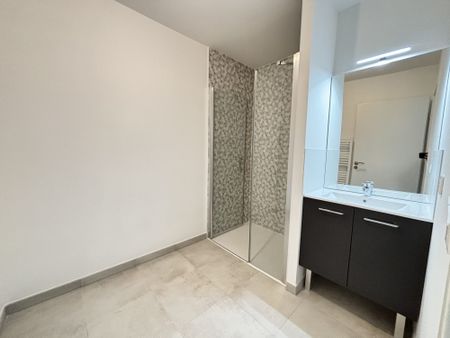 Location Appartement 3 pièces 70m² CHOISY AU BAC 60750 - Photo 4