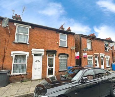 2 bedroom end of terrace house to rent - Photo 1