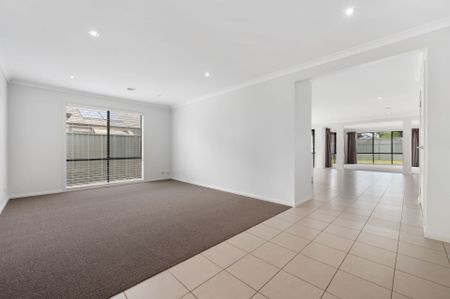 24 Macquarie Close, Delacombe - Photo 5