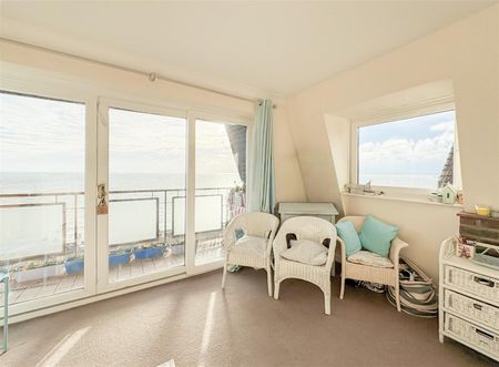 West Hill Road, St-leonards, TN38 0NF - Photo 2