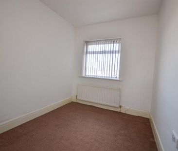3 bedroom flat to rent - Photo 5