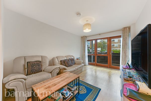 Carlton Drive, Putney - Photo 1