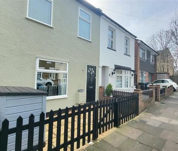 Merton Road, Enfield - Photo 4