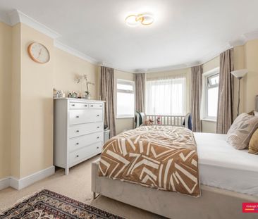 Nether Street, London, N12 - Photo 5