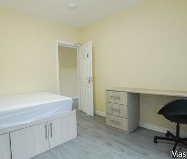 6 bedroom semi-detached house to rent - Photo 6