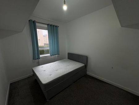 3 bedroom flat to rent - Photo 5