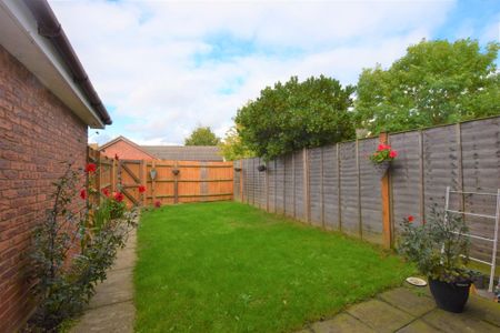 Jeavons Lane, Kesgrave, Ipswich, Suffolk, IP5 2EB - Photo 4