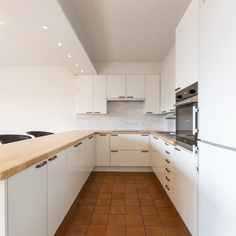 HUREN | Ruim, lichtrijk appartement, 2 slaapkamers en garage - Foto 1
