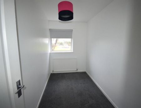 3 Bedroom Semi Detached To Let - Photo 3