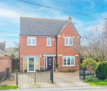 4 bed House - Detached To Let - Photo 1