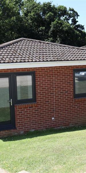 2 bedroom semi-detached bungalow to rent - Photo 1