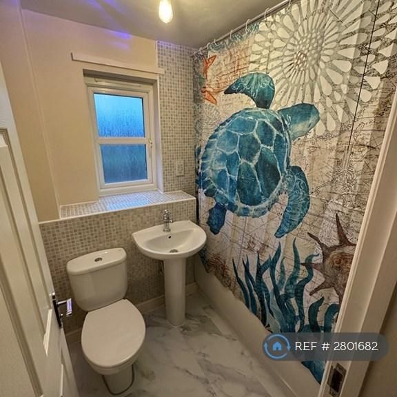 3 bedroom end of terrace house to rent - Photo 1