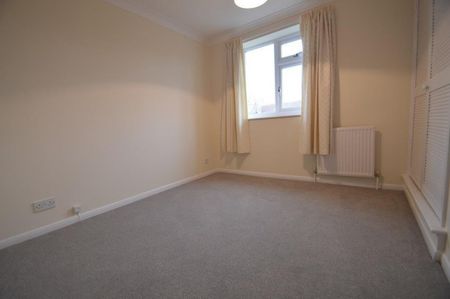 Lowestoft Drive, Slough, Berkshire,SL1 - Photo 2