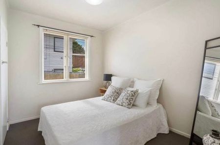 2 Bedroom Apartment For Rent ( Mt Roskill) - Photo 3