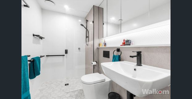 No video tour available at the moment. Please apply for the property and we will contact your for an in person inspection - Photo 1