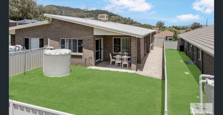 Modern 3 Bedroom Duplex - Photo 4