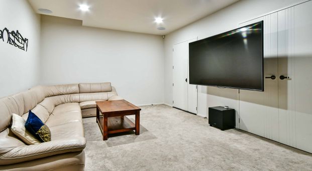 Expansive 7-Bedroom Family Home - Photo 1