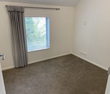 2 plus bedroom 2 level townhouse in wonderful area - Photo 6