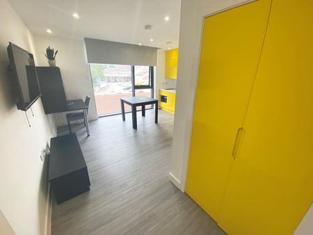 Studio to rent - Photo 3