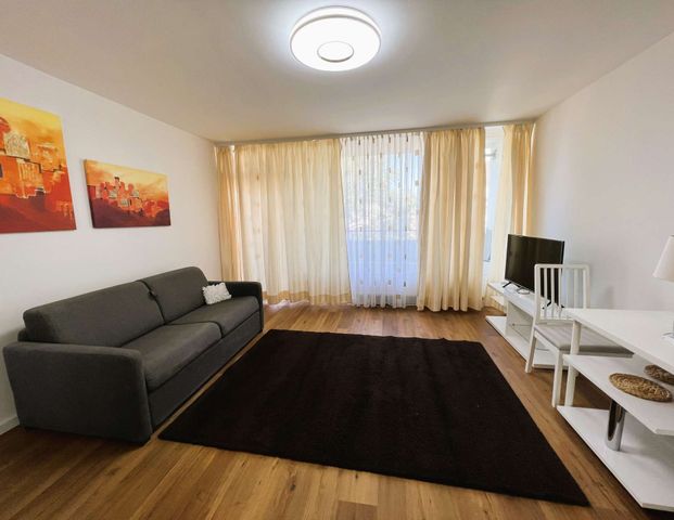 !!! Voll möblierte, sanierte, superhelle 1-Zi-Wohnung in Top-Lage !!! - Foto 1