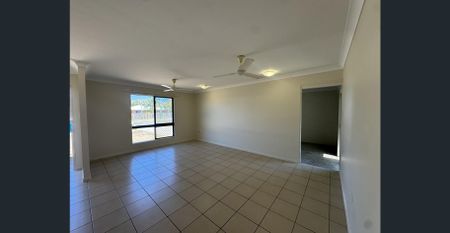 Comfortable Family Home - Photo 5