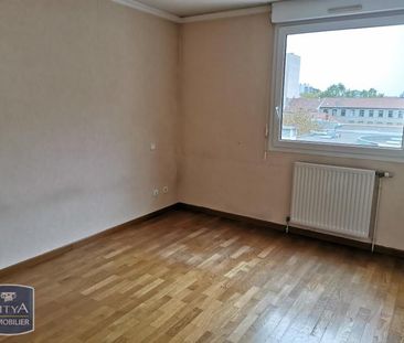 Location Appartement 3 pièces 70m² ST ETIENNE 42100 - Photo 2