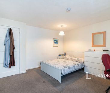 4 bedroom terraced house to rent - Photo 5