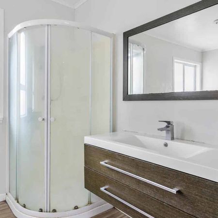 Traditional 3 Bedroom Family Home - Photo 3