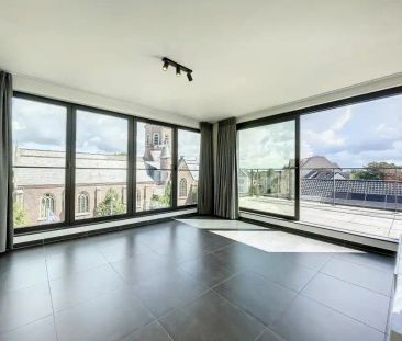 Prachtig dakappartement met grote terrassen en 2 slaapkamers - Photo 1