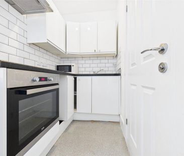 Property to rent - Photo 6