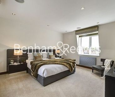 3 Bedroom flat to rent in Tarnbrook Court, Belgravia, SW1W - Photo 4