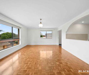 WELL MAINTAINED, SPACIOUS HOME - Photo 3