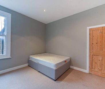 4 bedroom maisonette to rent - Photo 5