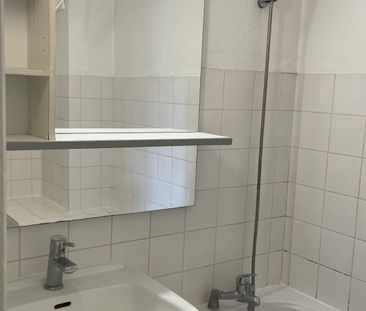 Location Appartement 2 pièces 40m² BEAUNE 21200 - Photo 4