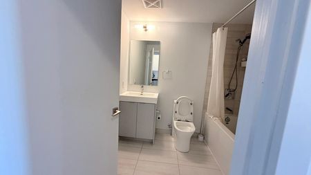 For Lease - 2920 Highway 7 Road Unit# 4307, Vaughan, Ontario - Photo 2