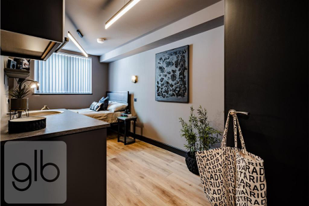 1 bedroom in a house share to rent - Photo 4