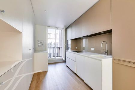 Appartement à louer Paris 7Ème - Saint-Thomas-d'Aquin, Paris Rive Gauche, France - Photo 2