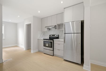 For Lease - 496 Northcliffe Boulevard Unit# Mn&2nd, Toronto, Ontario - Photo 4