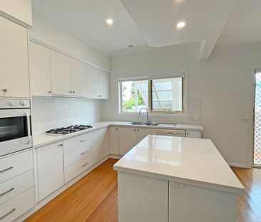 Outstanding Inner Town Home - Photo 6