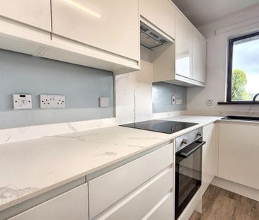 100 Hazelwood Avenue, Dunmurry, Belfast, BT17 0SZ - Photo 4