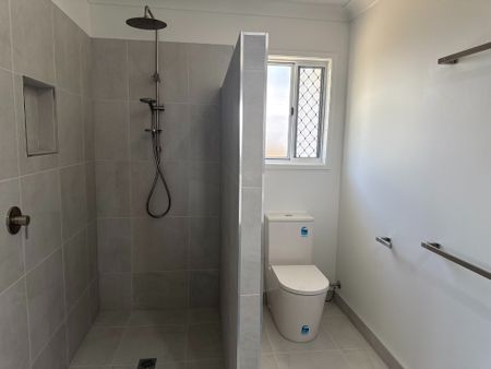 4 Lauren Court, Richmond QLD 4740 - House For Rent - $800 | Domain - Photo 3