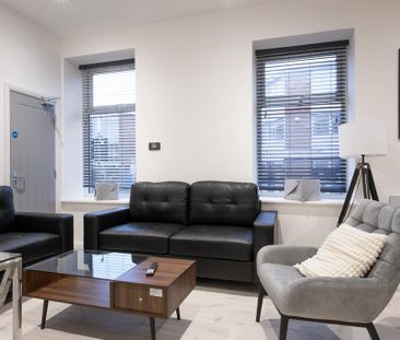 6 bedroom flat to rent - Photo 1