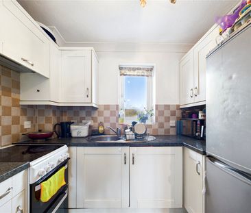 Dale Close, Stanway, Colchester, Essex, CO3 0FU - Photo 5