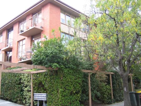 10/54 Tennyson Street, Elwood VIC 3184 - Apartment For Rent | Domain - Photo 3