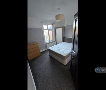 1 bedroom in a house share to rent - Photo 6