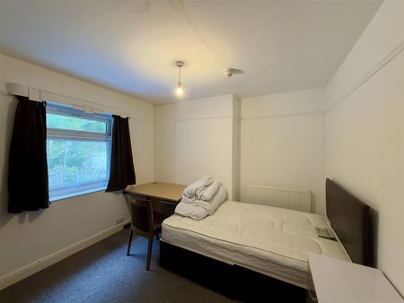 Glynteg High Street - Photo 5